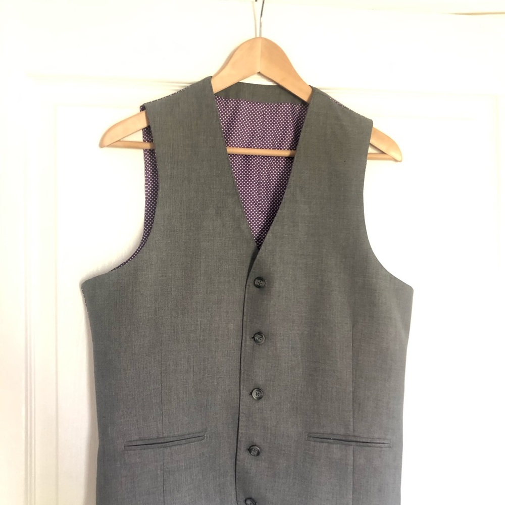 Men’s Warehouse Suit - Egara